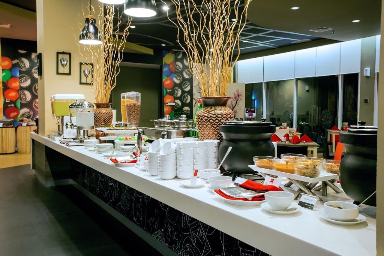 Ibis Surabaya City Center Экстерьер фото