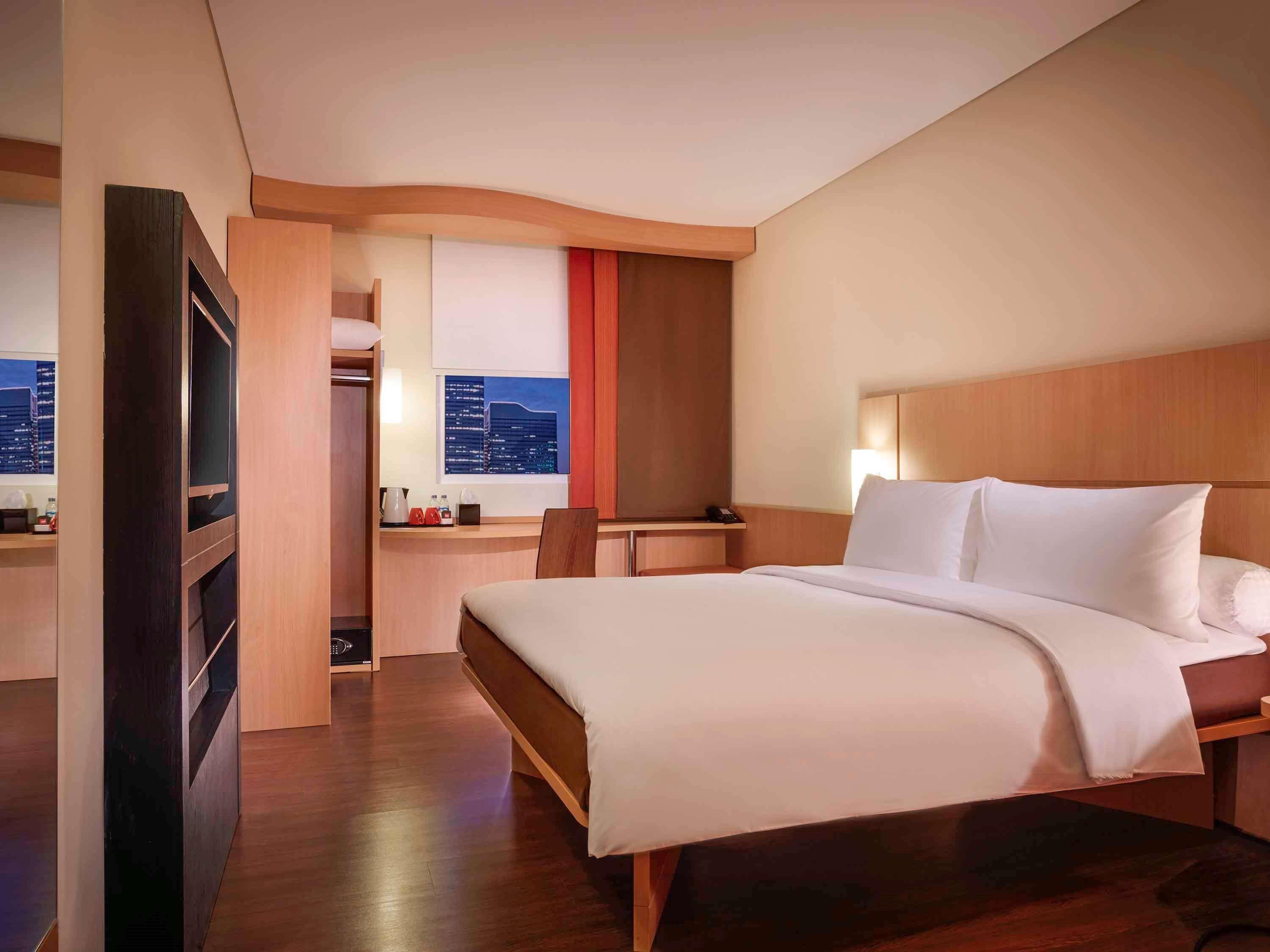 Ibis Surabaya City Center Экстерьер фото
