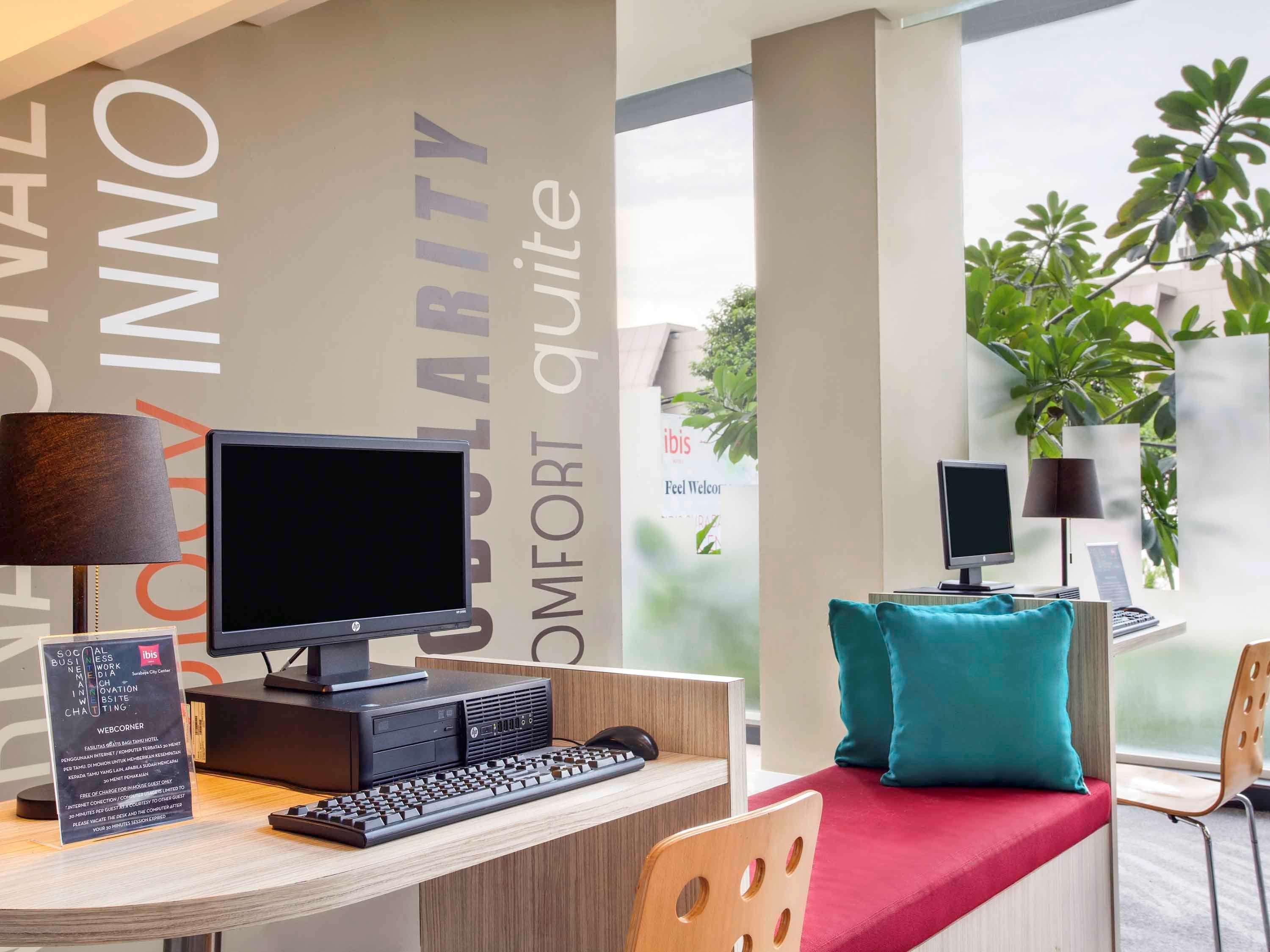 Ibis Surabaya City Center Экстерьер фото