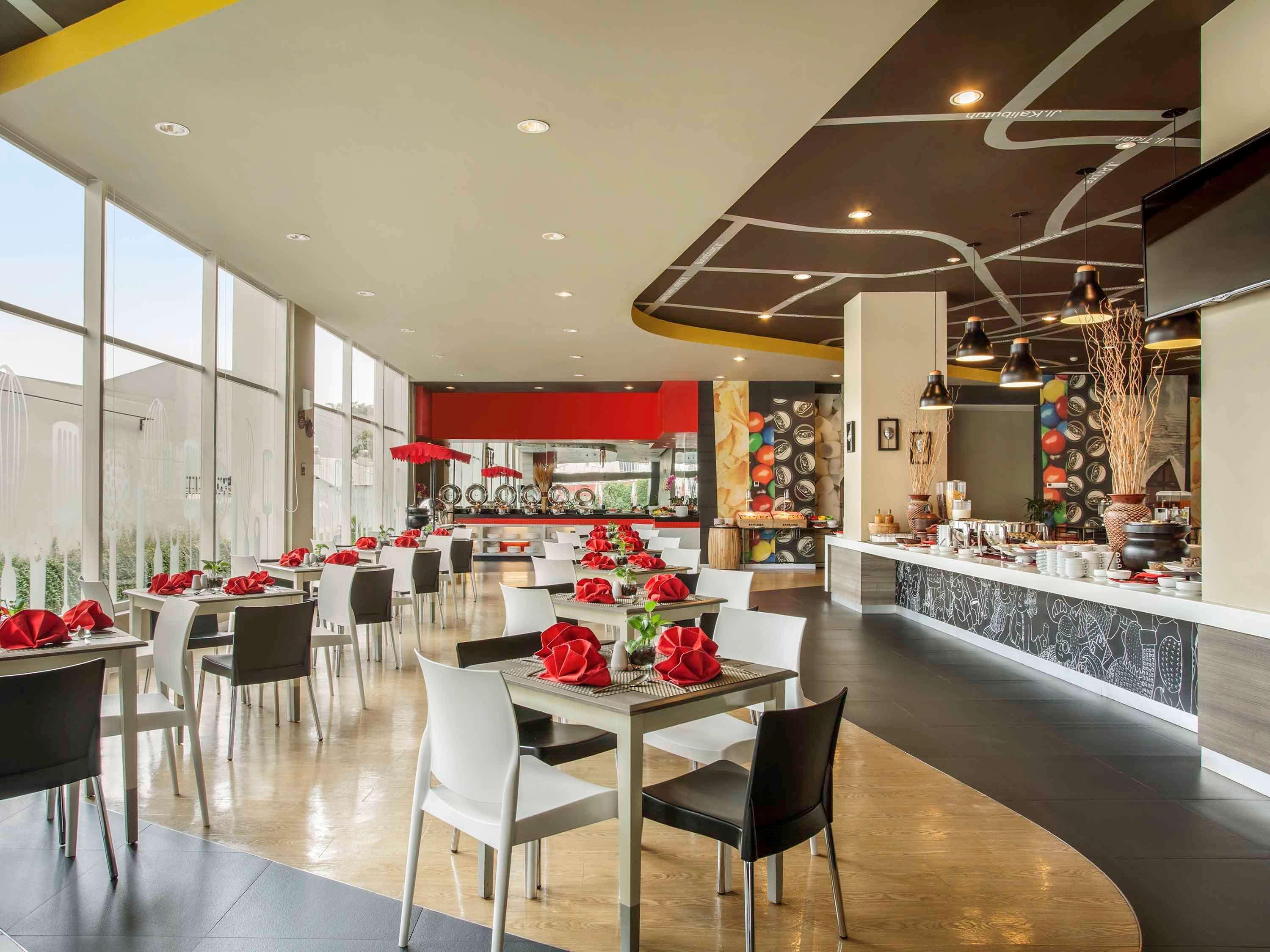 Ibis Surabaya City Center Экстерьер фото