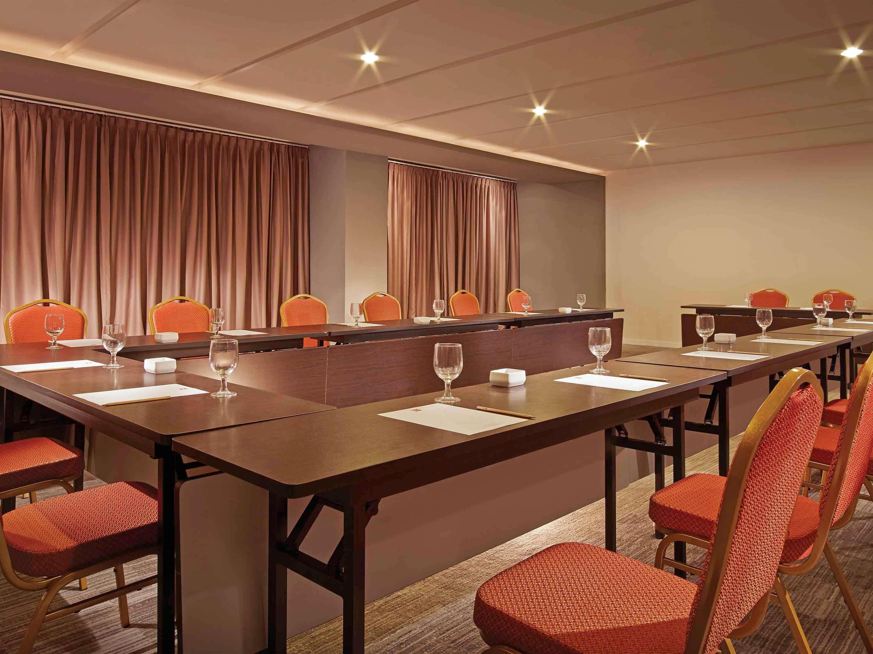 Ibis Surabaya City Center Экстерьер фото