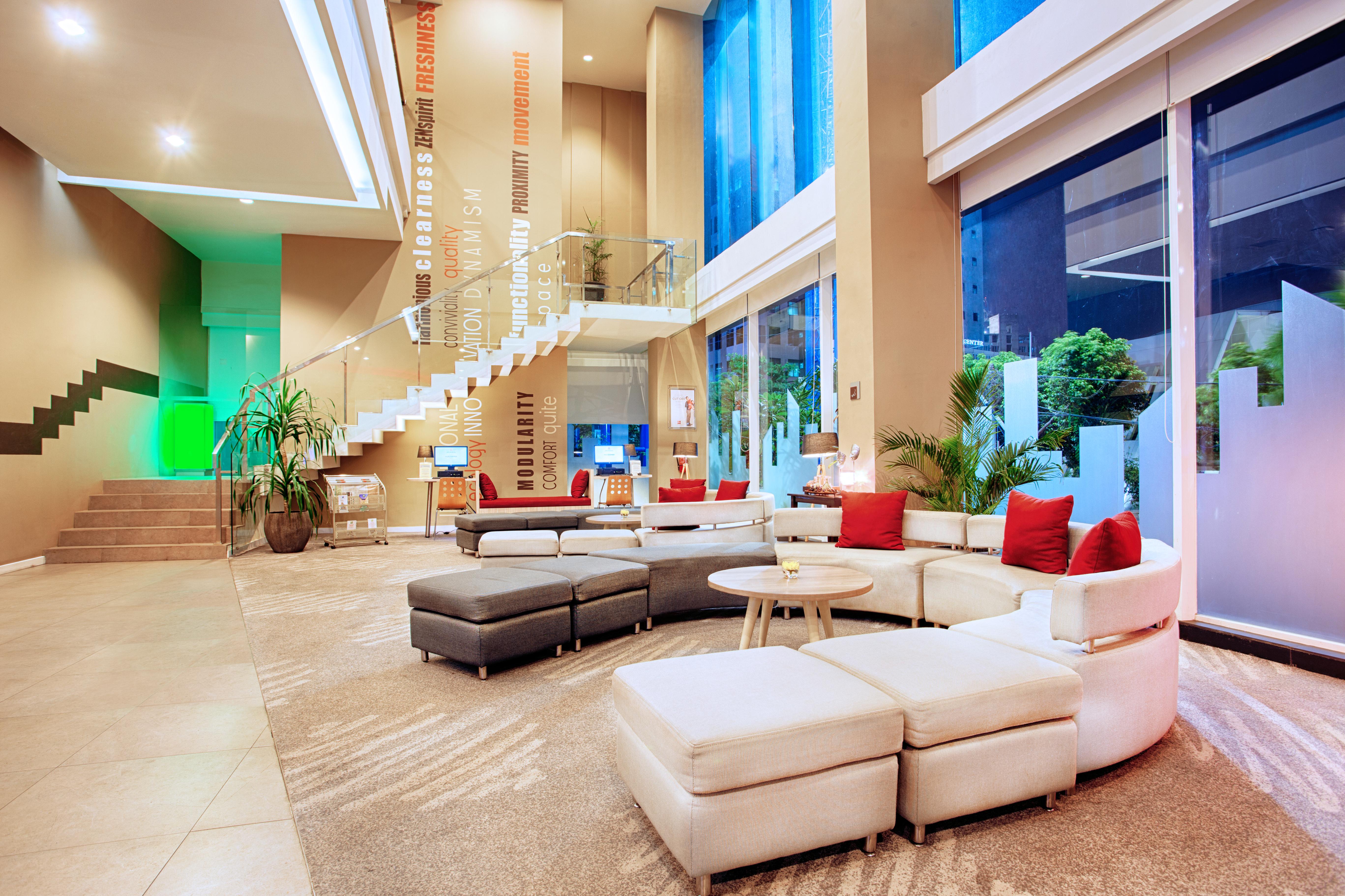 Ibis Surabaya City Center Экстерьер фото