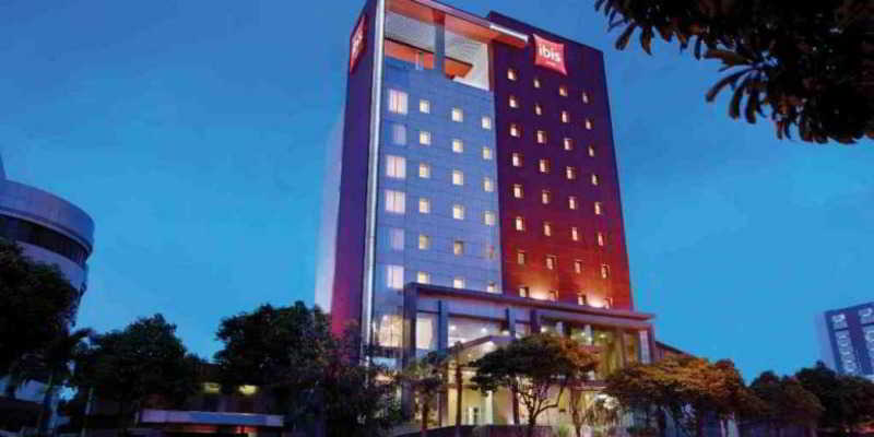 Ibis Surabaya City Center Экстерьер фото