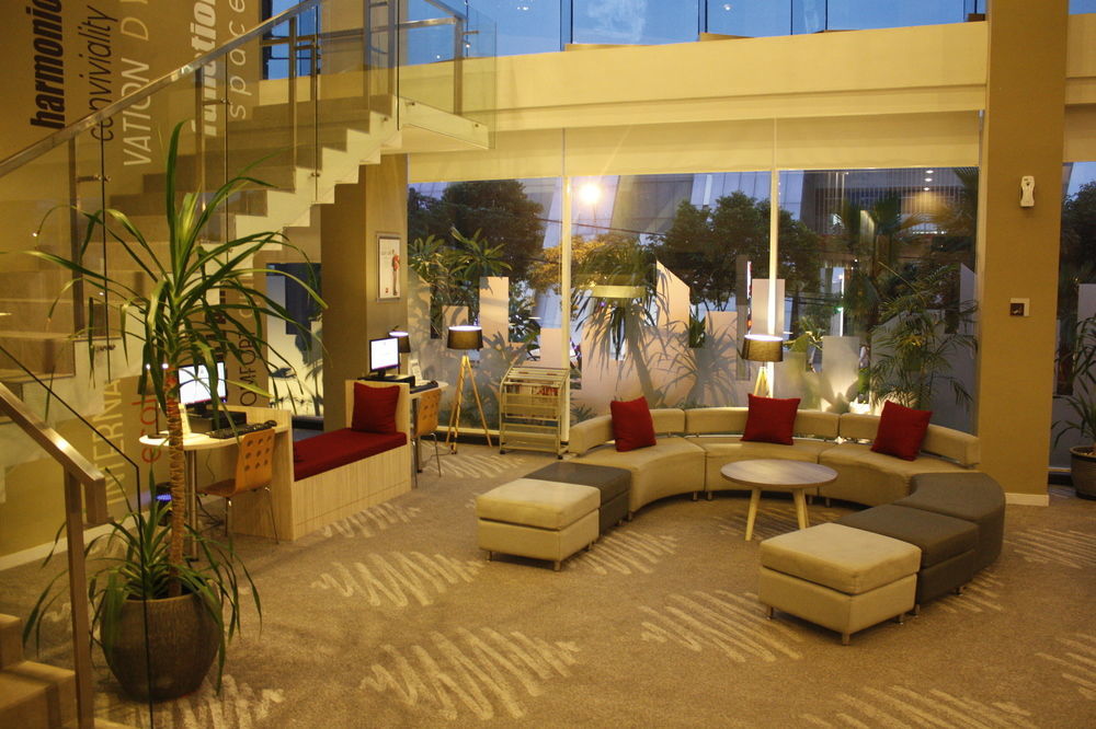 Ibis Surabaya City Center Экстерьер фото
