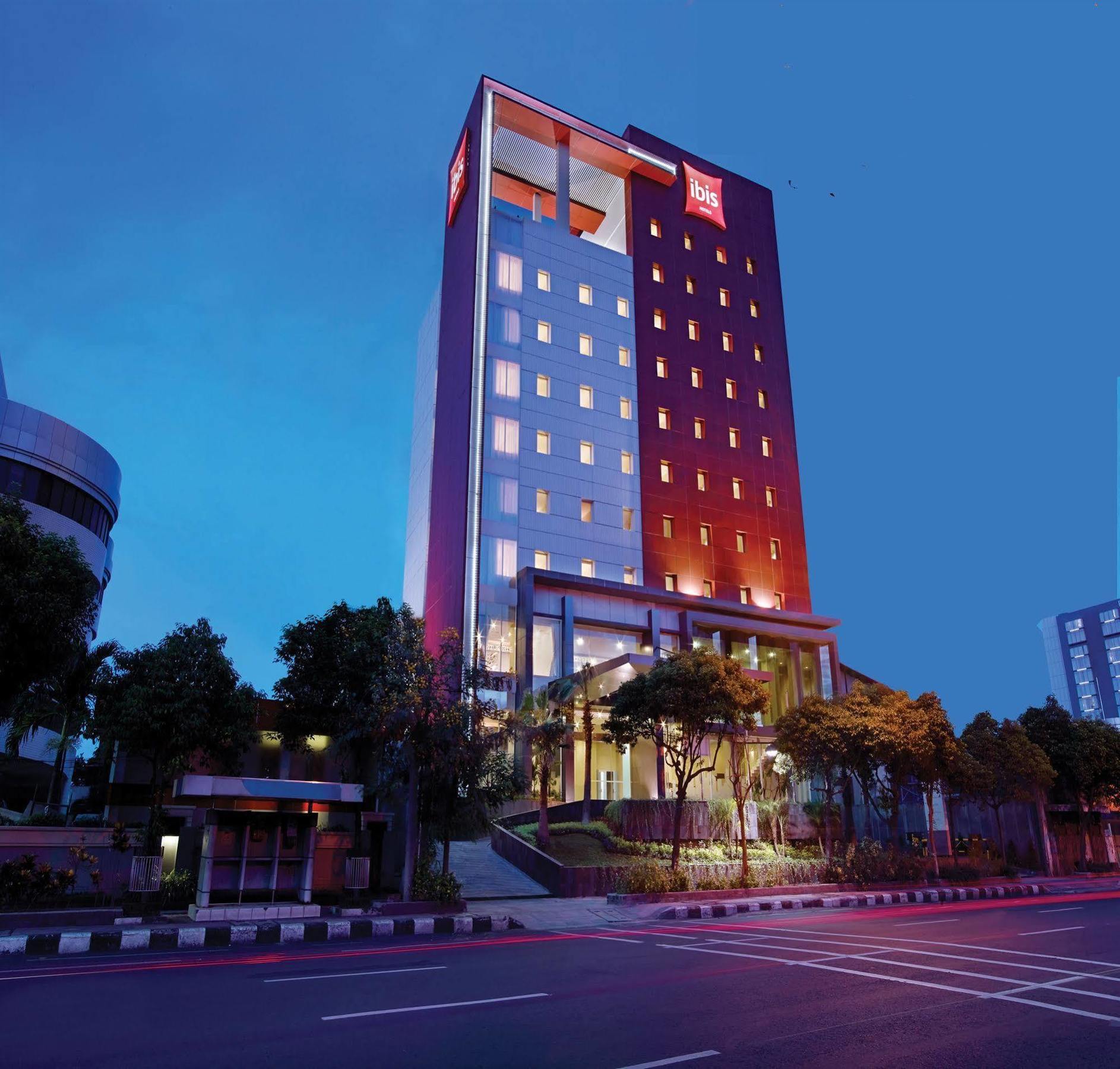Ibis Surabaya City Center Экстерьер фото