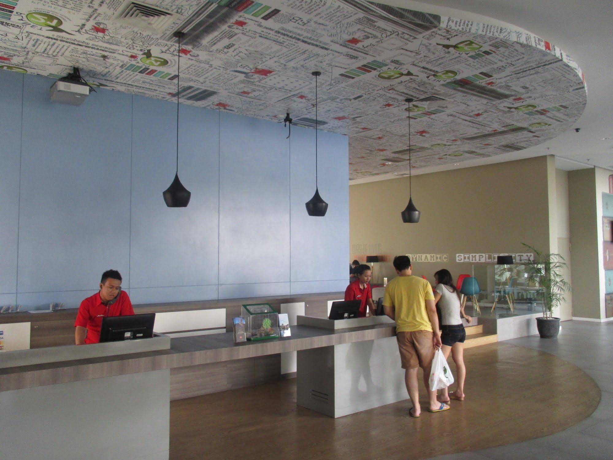 Ibis Surabaya City Center Экстерьер фото